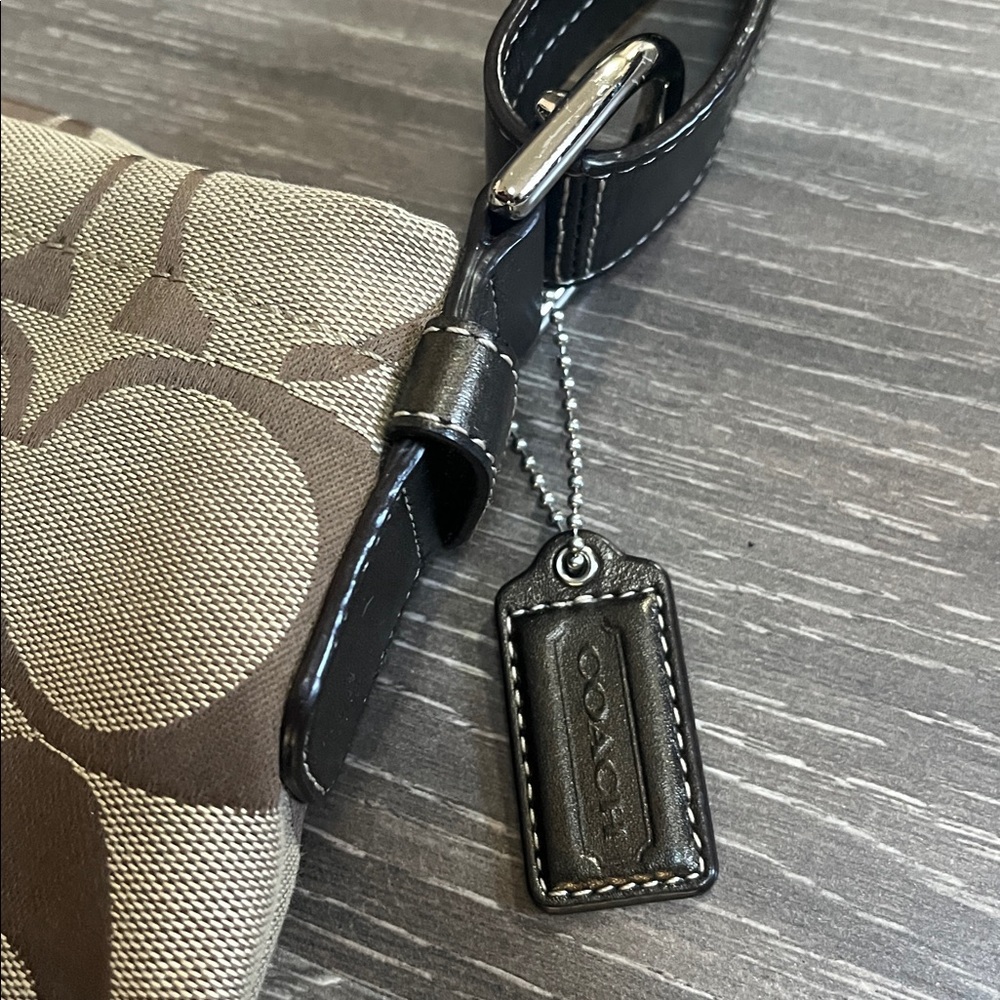 Coach Signature Shoulder Bag - Picture 3 of 10
